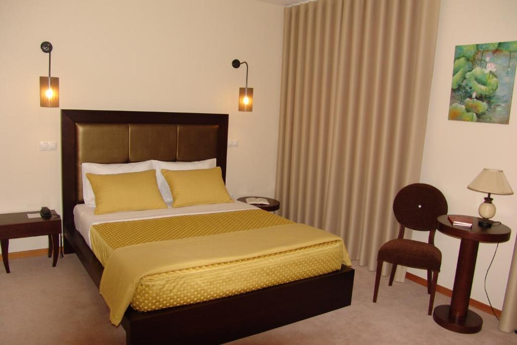 Santo Thyrso Hotel Санто Тирсо Стая снимка