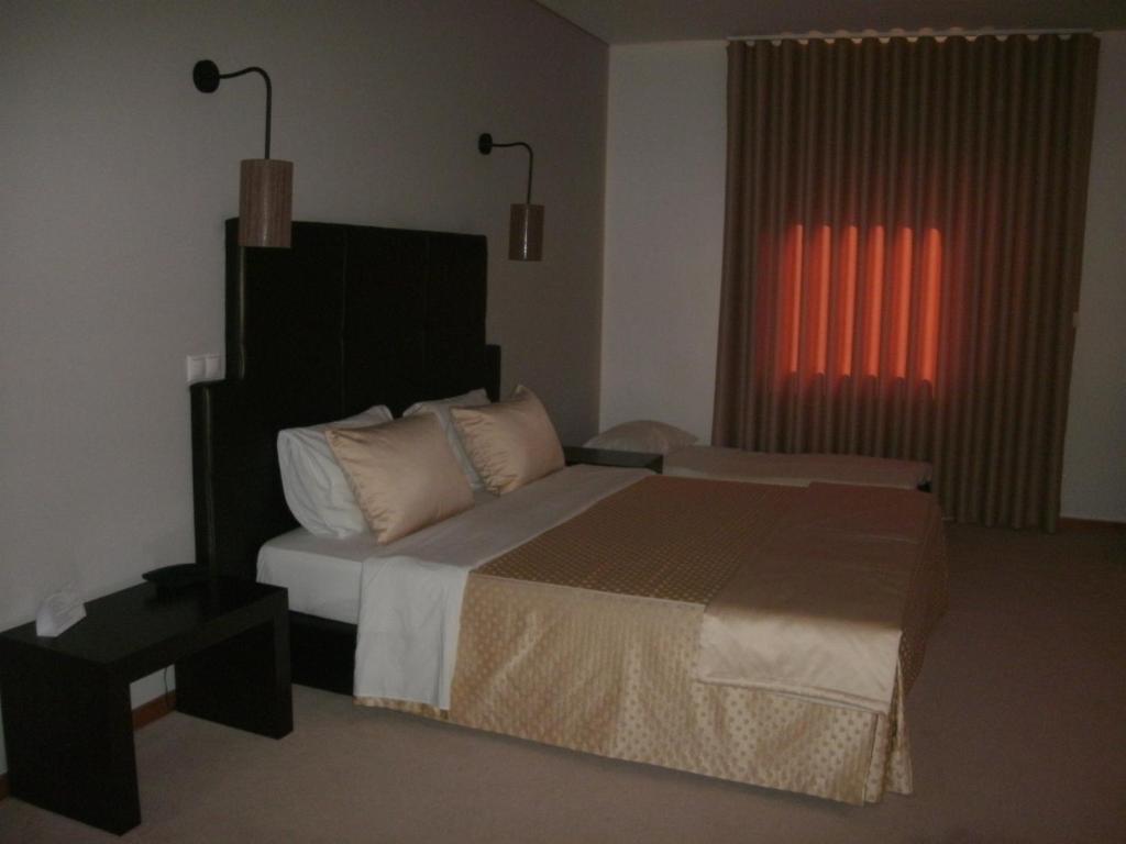 Santo Thyrso Hotel Санто Тирсо Стая снимка