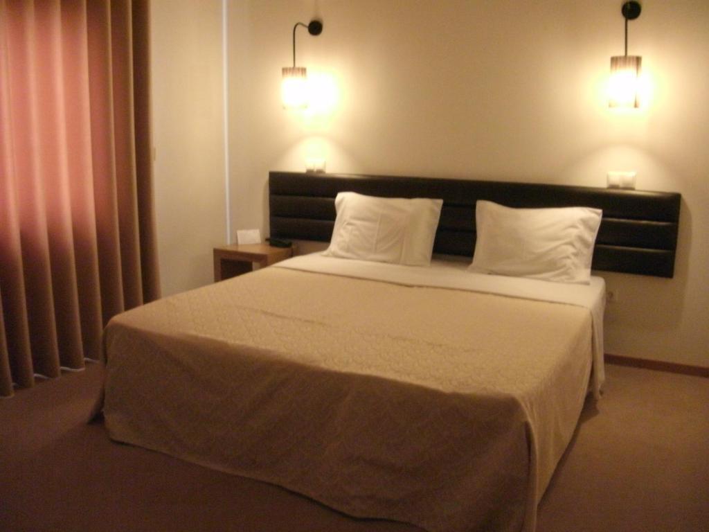 Santo Thyrso Hotel Санто Тирсо Стая снимка